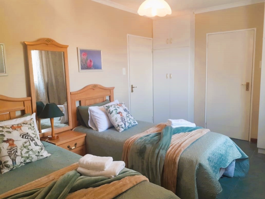 To Let 2 Bedroom Property for Rent in Country Club Western Cape